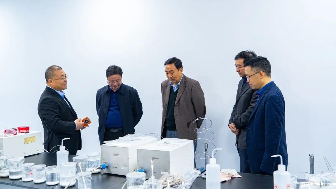 国家邮政局党组成员、副局长戴应军一行参观视察优米色谱