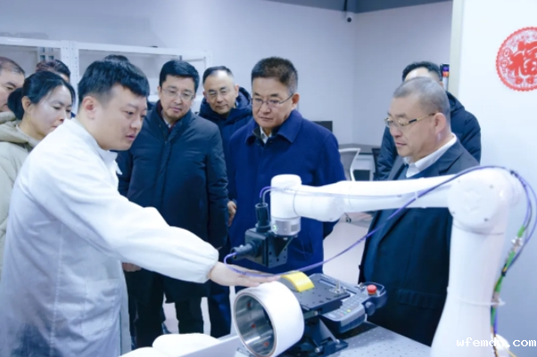 山东省科技厅党组书记、厅长孙海生一行莅临青源峰达集团成员企业青源峰达太赫兹科技